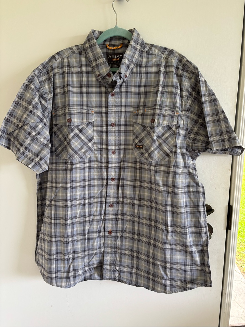 Ariat rebar short sleeve plaid button up shirt XL